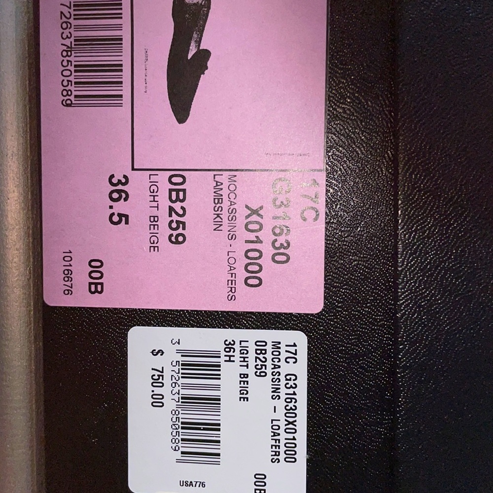 CHANEL Loafers in Lambskin size 36.5 - Picture 5 of 13